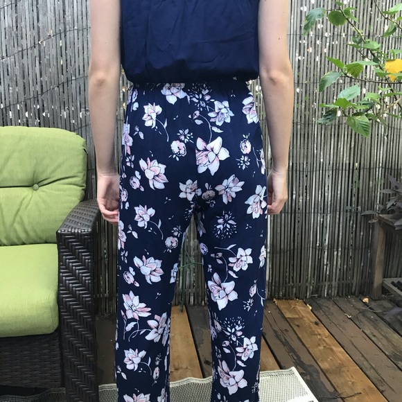 2/20$ Two-Tone Jumper🌸 - Picture 4 of 4